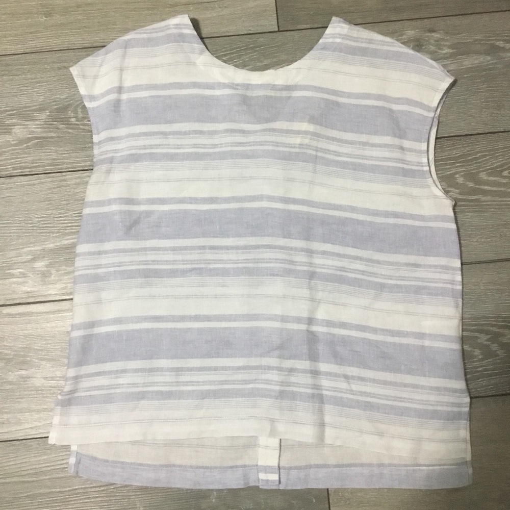 💜SALE💜 Cynthia Rowley 100% Linen Blue/White Button Back Striped Blouse